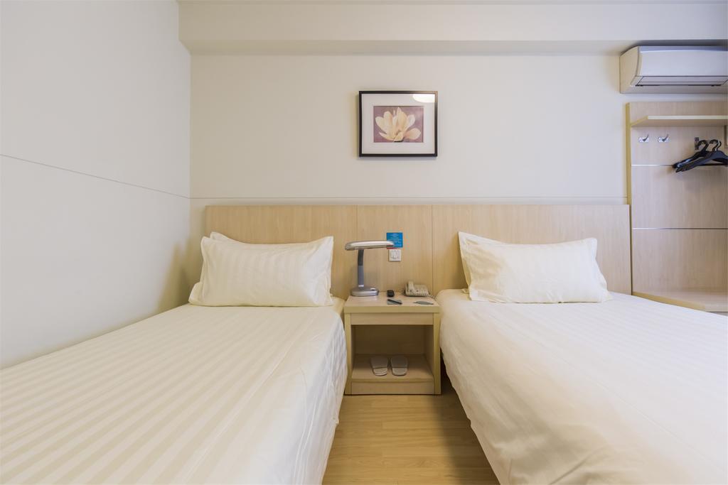 Jinjiang Inn Anyang Railway Station Екстер'єр фото