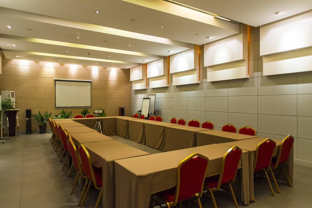 Jinjiang Inn Anyang Railway Station Екстер'єр фото